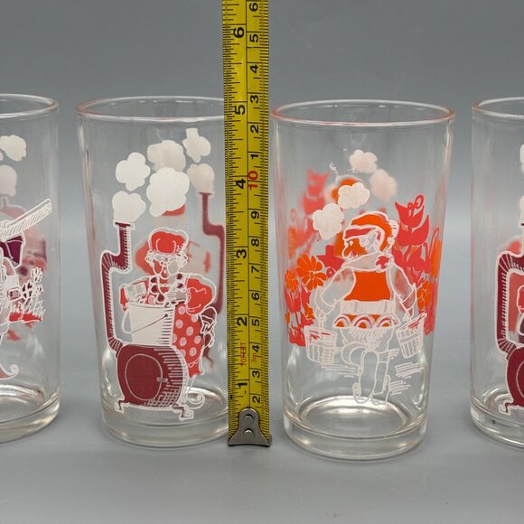 Vintage Christmas Santa & Mrs. Claus Drinking Glasses Set of 4 Holiday Tumblers - Picture 7 of 7